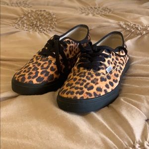 Custom Design Cheetah Vans